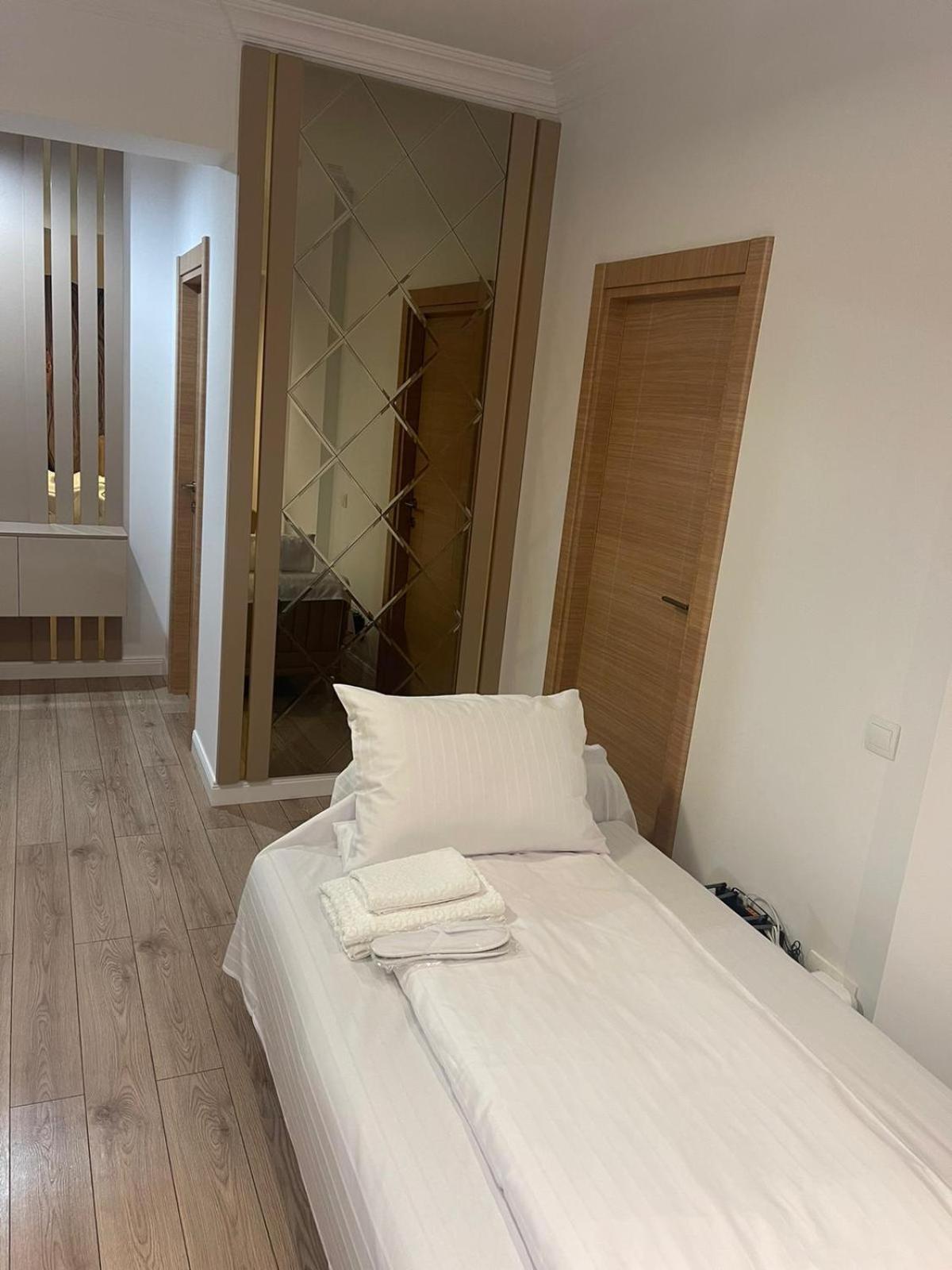 Elegant Suite - Titan Park Bucarest Exterior foto